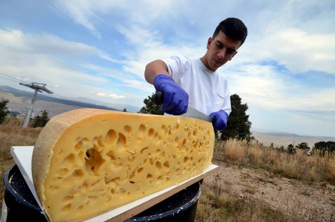 O kentin meşhur peyniri tescillendi: Kilosu 650 TL! Yılda 200 ton üretiliyor, kapış kapış satılıyor 4